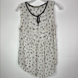Chloe K Black Cat White Keyhole Sleeveless Blouse Medium